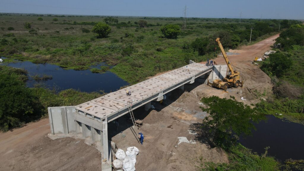 Obra Ponte Pantanal – Vaz Xlll – Porto Manga